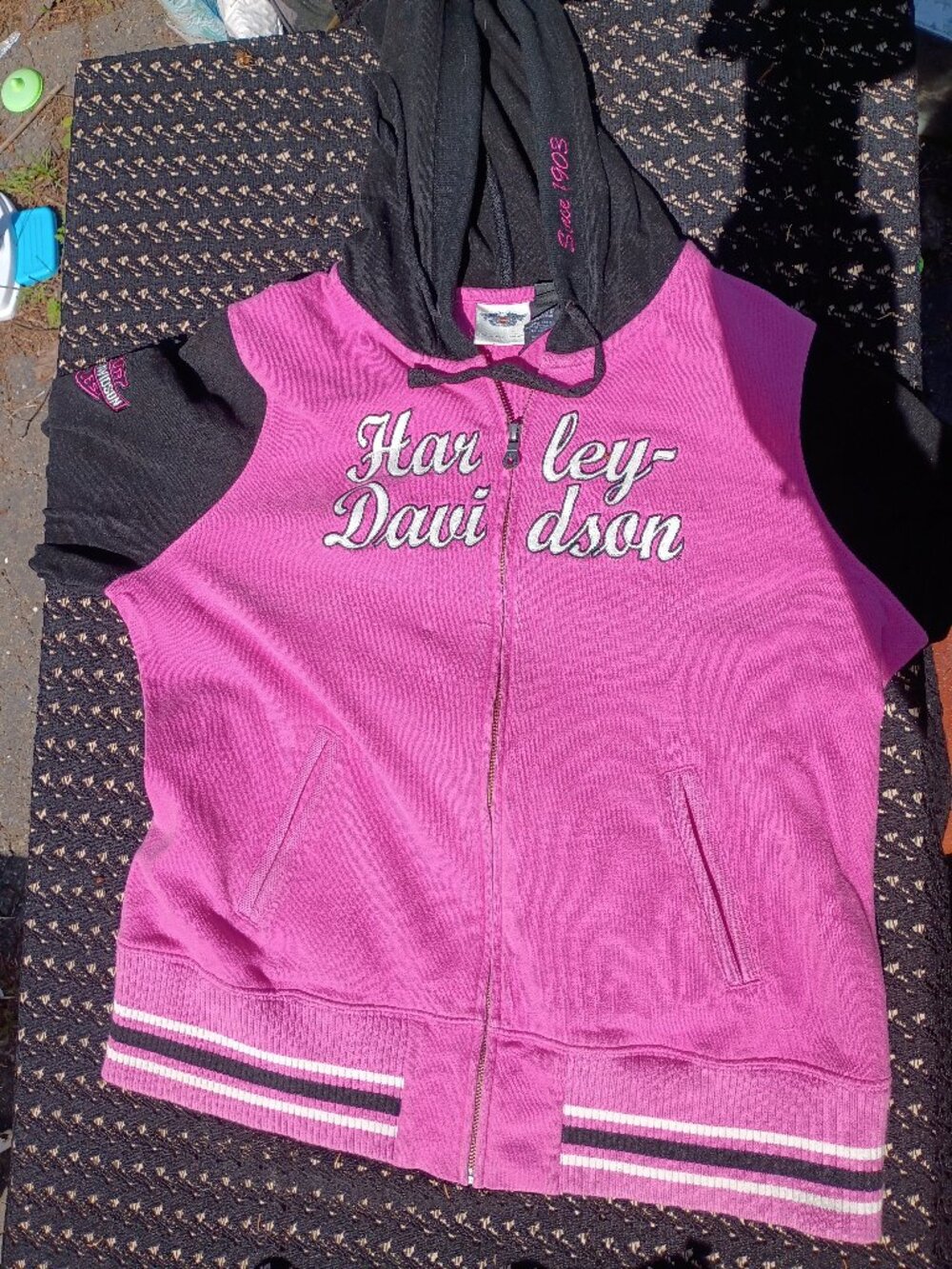 Harley-Davidson women's pink and black full-zip hoodie with "Since 1903" size xl